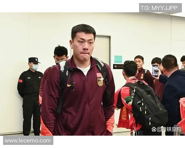 杭州足球队个人能力引发热议球迷对球员表现的不同看法